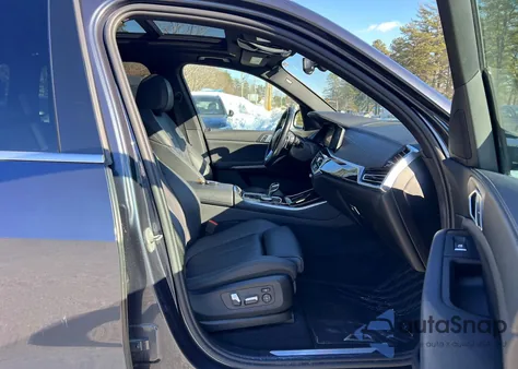 2021 BMW X5 xDrive40I z USA, uszkodzony, nr VIN 5UXCR6C00M9F40954